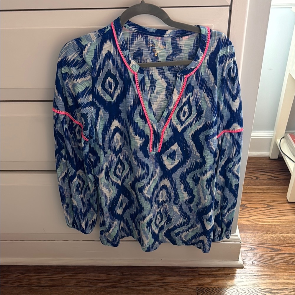 Lilly Pulitzer Blue and White Long Sleeve Blouse with Pink Detailing